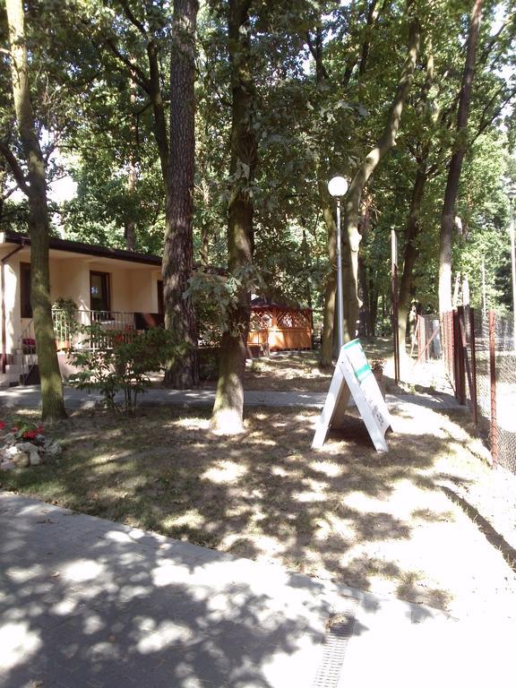 Osrodek Wypoczynkowy Forest Hotell Lublin Exteriör bild